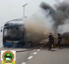 JUST IN ! BRT Bus Bursts into Flames on Third Mainland Bridge (video ...